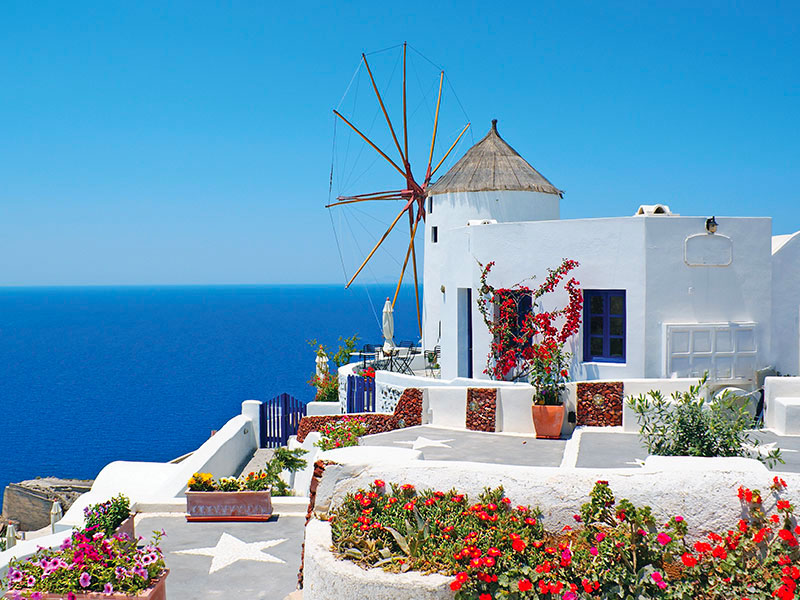 Vue de l'eau depuis Santorin