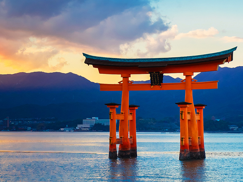 Le grand torii du sanctuaire d'Itsukushima