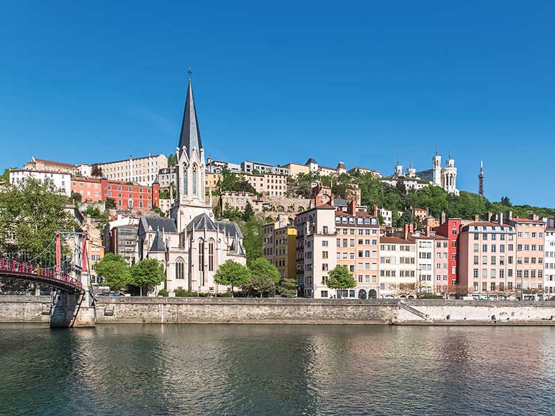 Église Saint-Georges de Lyon et la ville