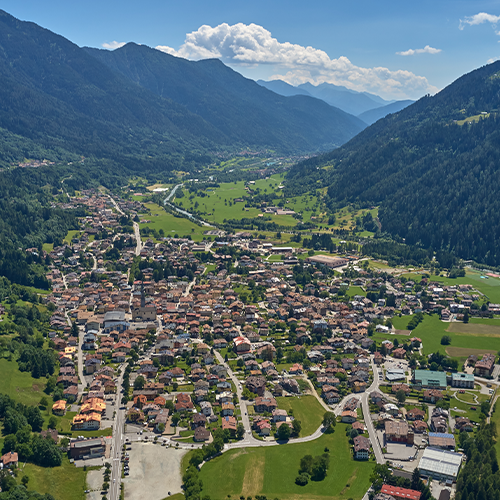 Village de Madonna di Campiglio situé dans la vallée des Dolomites di Brenta